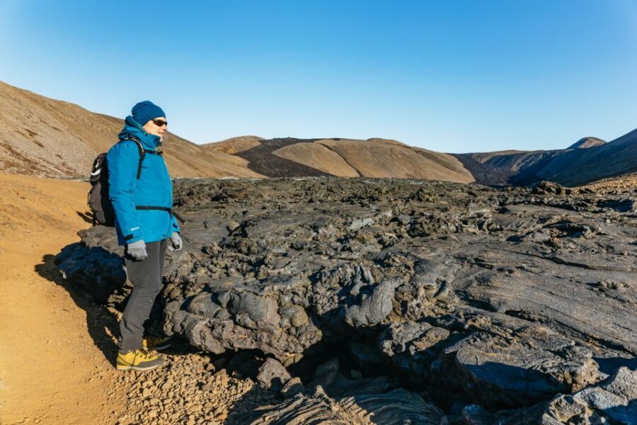 Reykjavik: Guided Tour to Volcano and Reykjanes Geopark - Reykjanes Geopark day trip: what makes it different from other Reykjavik tours