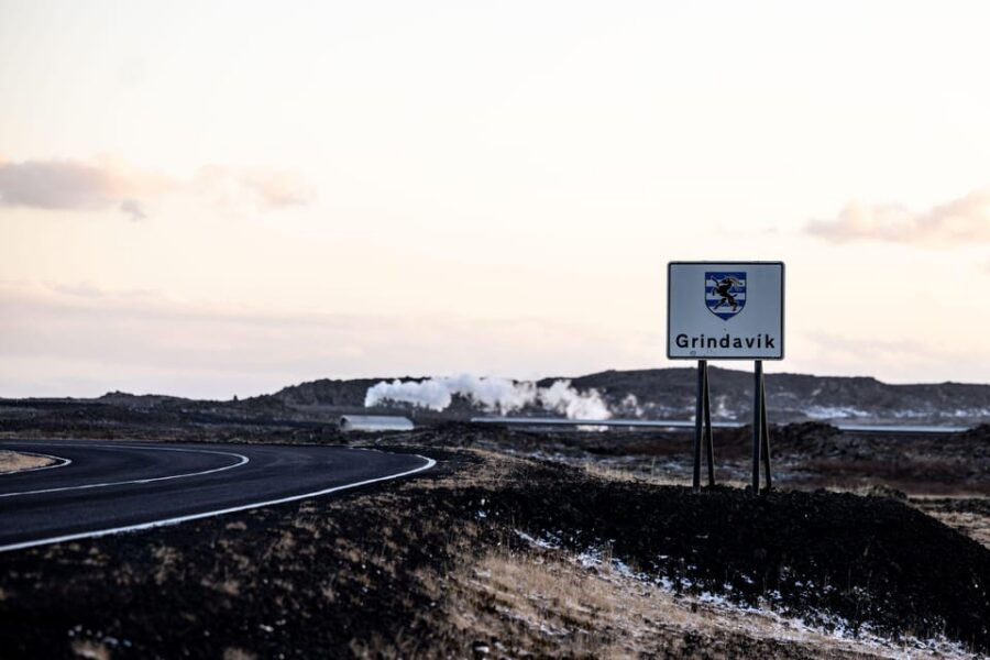 Reykjavik: Guided Tour to Volcano and Reykjanes Geopark - Fagradalsfjall volcano hike: 5.5 km across recent lava and a viewpoint goal