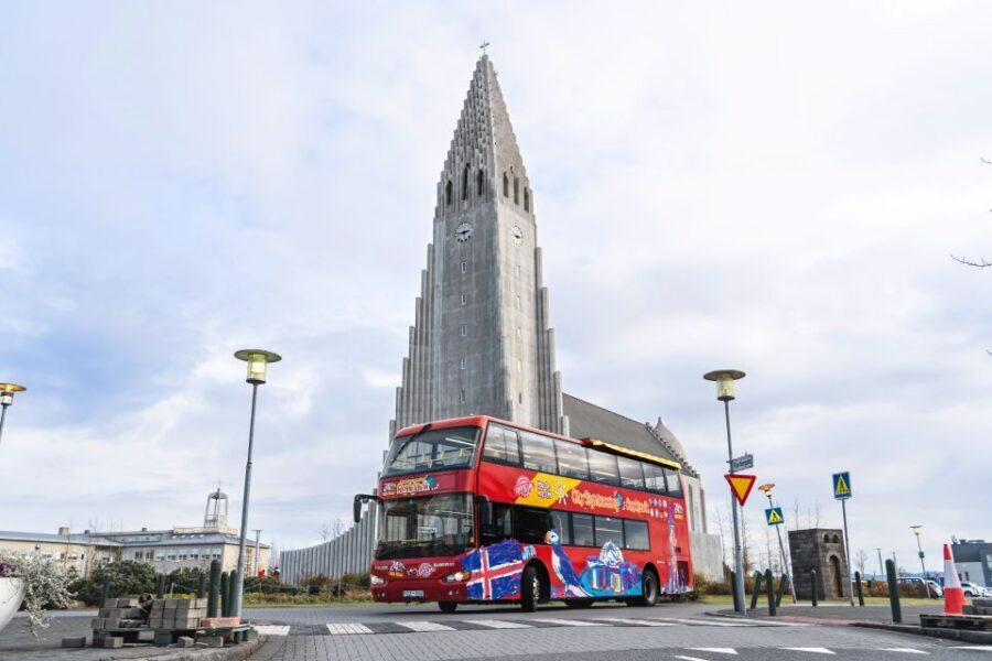 Reykjavík: Hop-On Hop-Off Bus and Perlan Museum Entry Ticket - How the 24-hour hop-on hop-off bus works in real life