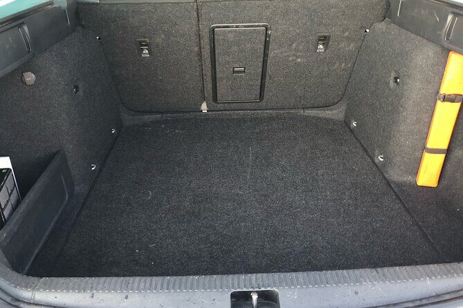 Reykjavik Iceland: Private Transfer to/from Keflavik Airport KEF - Luggage rules: how to avoid the “we need a bigger van” moment