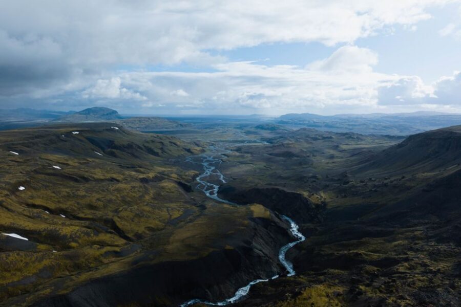 Reykjavík: Landmannalaugar Hike and the Valley of Tears - Hjálparfoss: a quick waterfall stop with a human history
