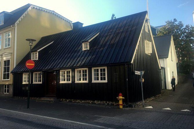 Reykjavik Main Sights and Hidden Spots: A Self-Guided Audio Walk - VoiceMap GPS and offline audio: how to avoid the common headaches