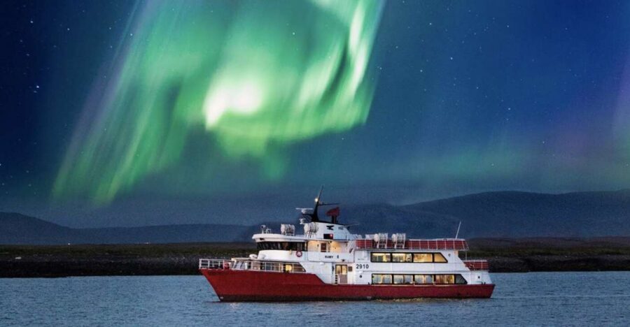 Reykjavík: Northern Lights Cruise - Reykjavík Northern Lights by Boat: Why This Works
