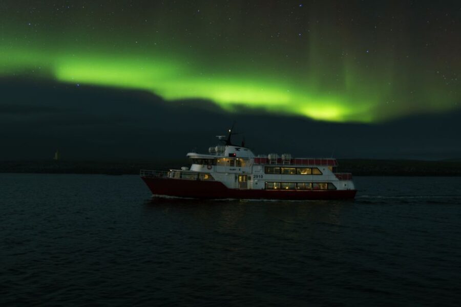 Reykjavík: Northern Lights Cruise - The Northern Lights Hunt: Odds, Guidance, and the Reality Check