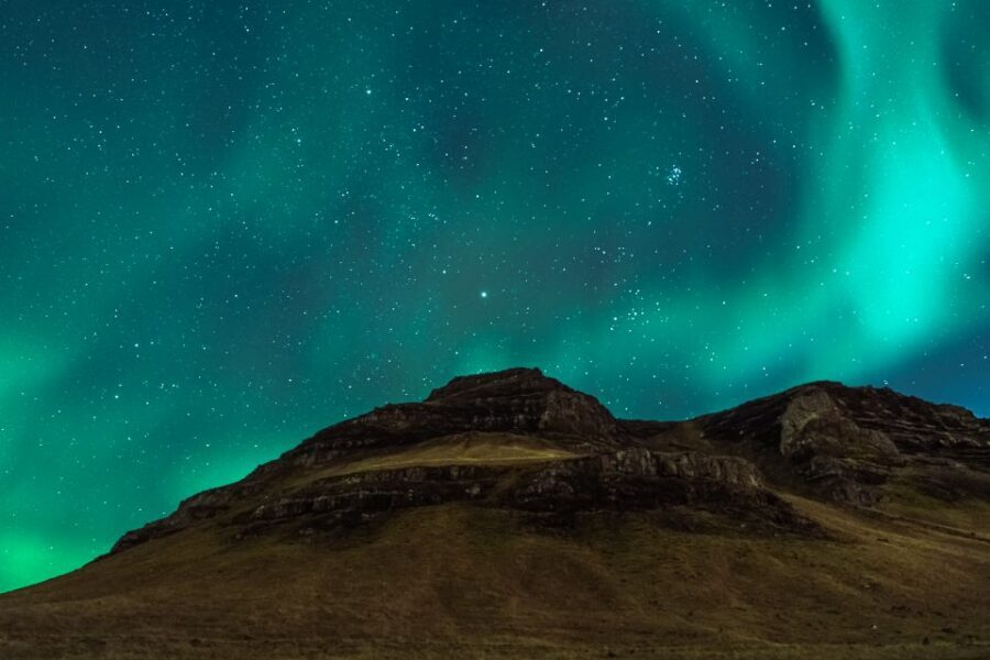 Reykjavik: Northern Lights Group Tour with Photos - Stops, timing, and the “4 hours” reality