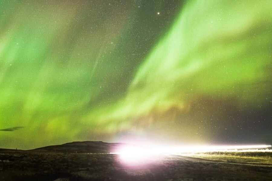 Reykjavik: Northern Lights Group Tour with Photos - What’s included (and how that affects your total cost)