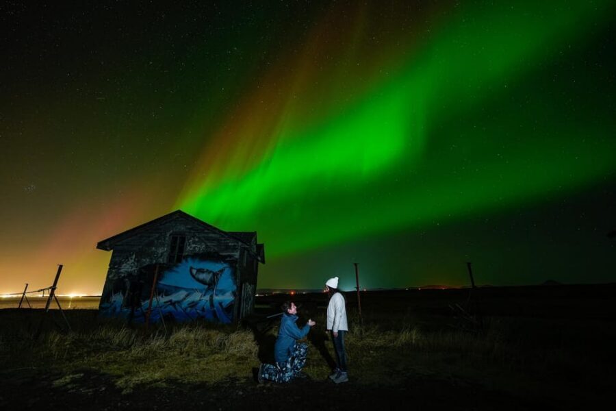 Reykjavik: Northern Lights Tour with Private Photographer - Key things that make this Northern Lights tour work