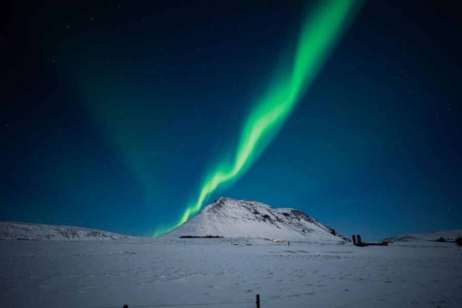 Reykjavik: Northern Lights Tour with Private Photographer - Should you book this Reykjavik Northern Lights tour?