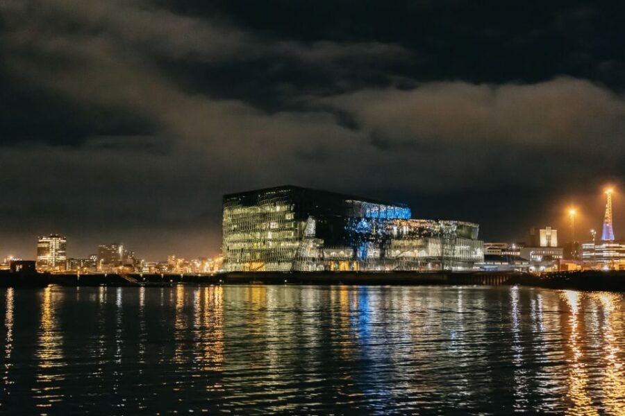 Reykjavik: Northern Lights Yacht Tour - When the Aurora Doesn’t Fully Cooperate