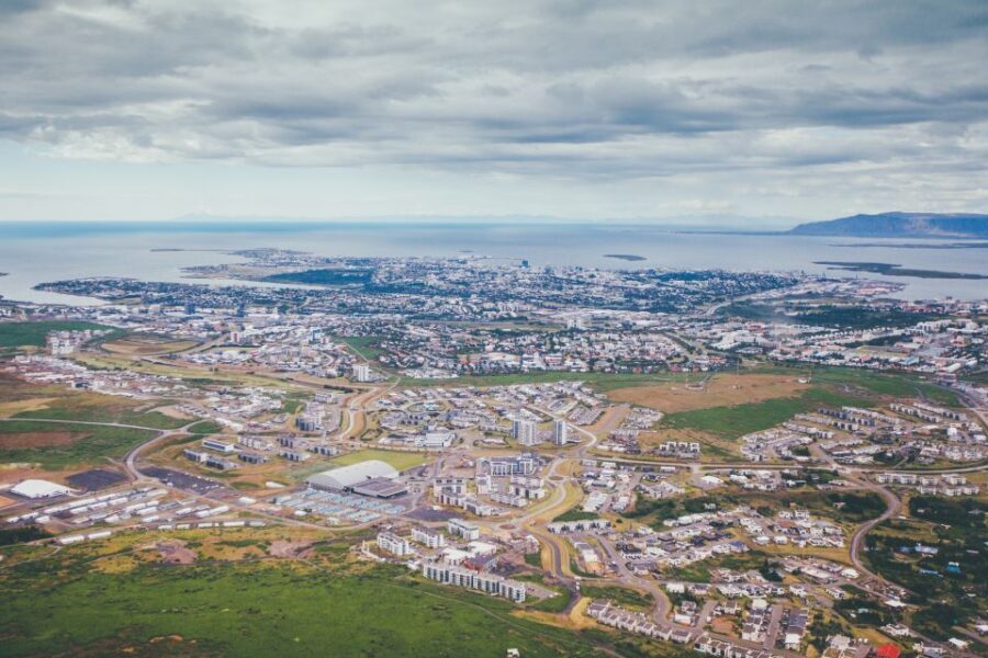 Reykjavik: Panoramic Helicopter Flight with Summit Landing - A 40-minute helicopter ride that starts fast