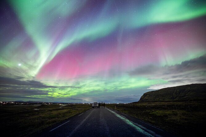 Reykjavik Private Northern Lights Tour with Pro Photographer - Warm drinks, winter patience, and staying comfortable
