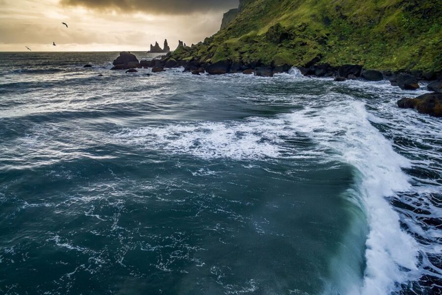 Reykjavik: South Coast, Diamond Beach, and Jökulsárlón Tour - Skógafoss: the waterfall stop that deserves your boots