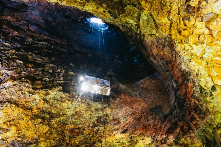 Reykjavik: Thrihnukagigur Volcano Guided Hiking Day Trip - Why Thrihnukagigur Feels Like Another Planet