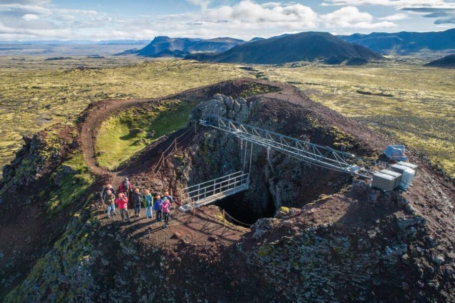 Reykjavik: Thrihnukagigur Volcano Guided Hiking Day Trip - Who Should Book It (and Who Might Want to Think Twice)