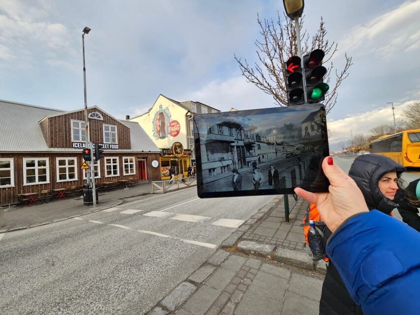 Reykjavik: World War II Walking tour around the city centre - Old Harbour: where the British landed in May 1940
