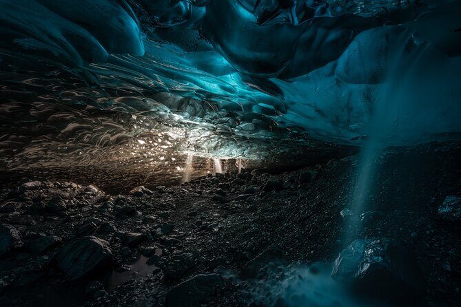 Sapphire Ice Cave Tour from Jökulsárlón - Extra Small Group - Getting to Vatnajökull Glacier: 4x4 transport and pacing