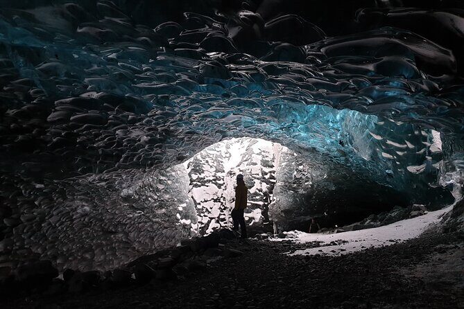 Sapphire Ice Cave Tour from Jökulsárlón - Extra Small Group - Timing: how a 12:30 departure can help with crowds