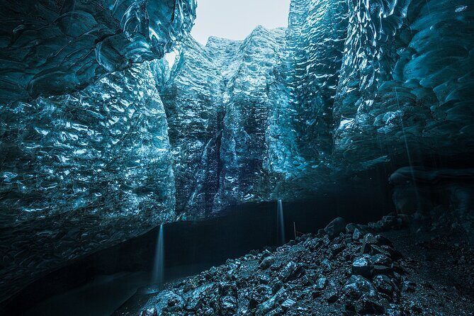 Sapphire Ice Cave Tour from Jökulsárlón - Extra Small Group - The hike and the crystal-blue ice cave: what happens on glacier time
