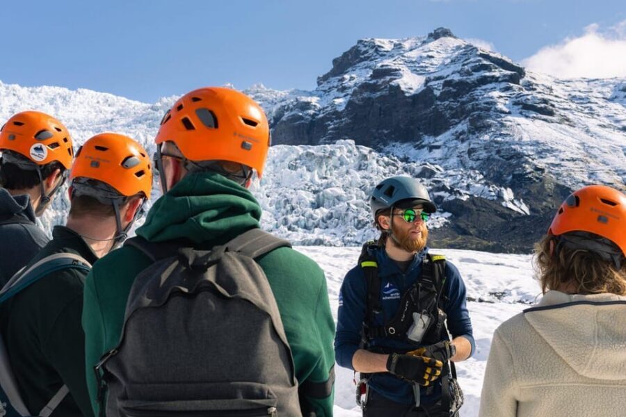 Skaftafell: Blue Ice Cave & Glacier Hike on Vatnajökull - How the guide makes or breaks the experience