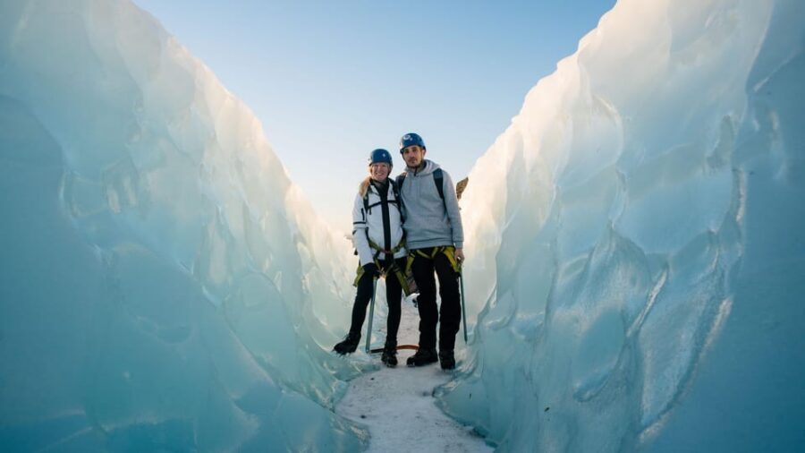 Skaftafell: Blue Ice Glacier Hike on Vatnajökull - On the ice in Falljökull: crampons, crevasses, and what “easy” really means