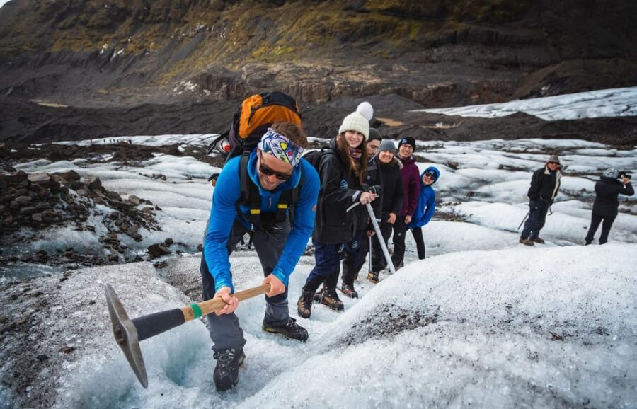 Skaftafell: Blue Ice Glacier Hike on Vatnajökull - Why the ice looks blue: a quick, useful way to understand what you’re seeing