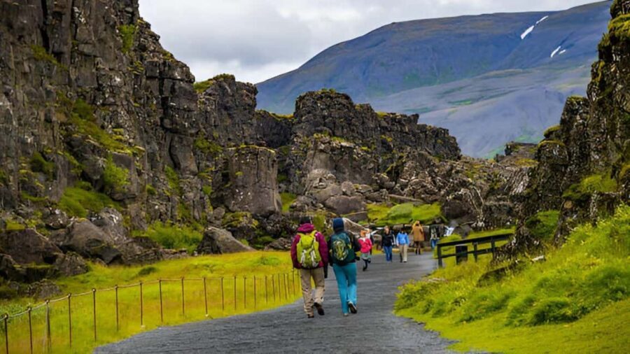 Small Group: Golden Circle & Friðheimar Visit From Reykjavik - Þingvellir National Park: where you can feel the history and the tectonics