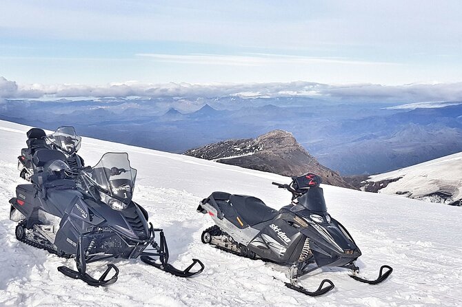 Snowmobiling on Eyjafjallajökull - Timing Tips: Season, Snowline, and How Long You’ll Be Out