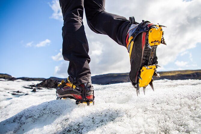 Sólheimajökull Glacier Hike – Adventure in a Small Group - Getting to Sólheimajökull Base Camp and getting kitted fast