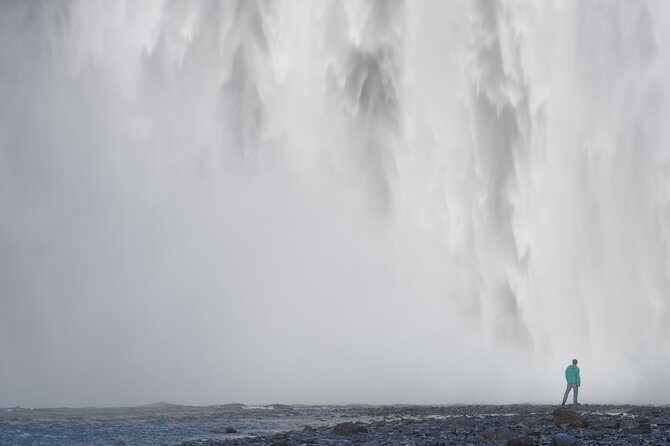 South Coast and Glacier Hike from Reykjavik - Group size and comfort: what a max of 50 means for your day