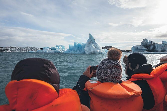 South Coast, Diamond Beach and Glacier Lagoon Day Tour - Vík Breaks: Food, Restrooms, and a Timing Reset
