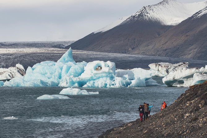 South Coast, Diamond Beach and Glacier Lagoon Day Tour - Jökulsárlón Glacier Lagoon and Diamond Beach Ice Chunks