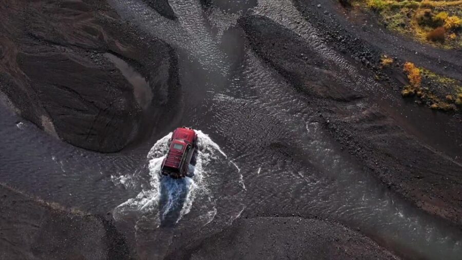 Super Jeep Private tour in Þórsmörk - Your certified guide: geology, folklore, and three-language support