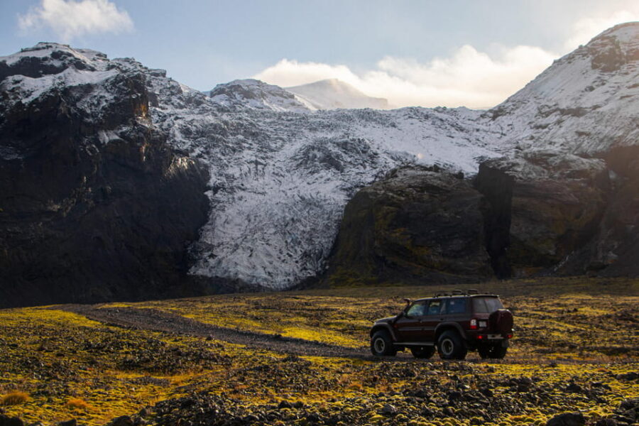 Super Jeep Private tour in Þórsmörk - Snacks, vegan options, and coffee: good fuel, not lunch