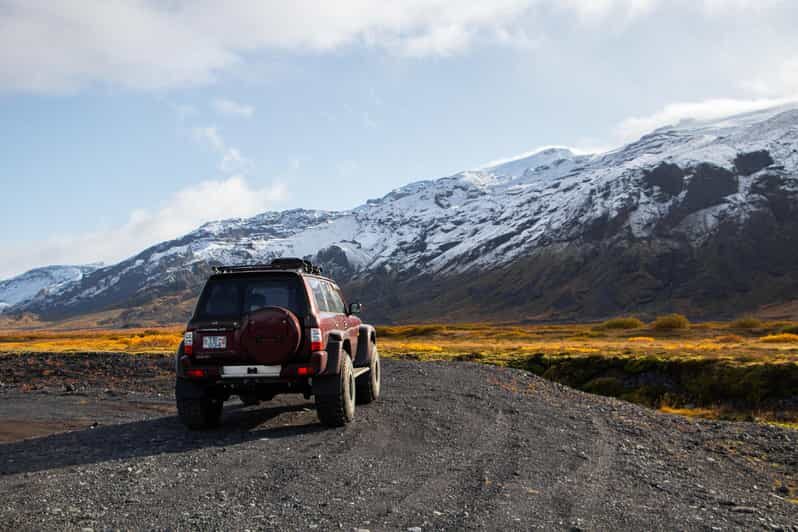 Super Jeep Private tour in Þórsmörk - The pickup to F-road drive: what the first 1.4 hours sets up