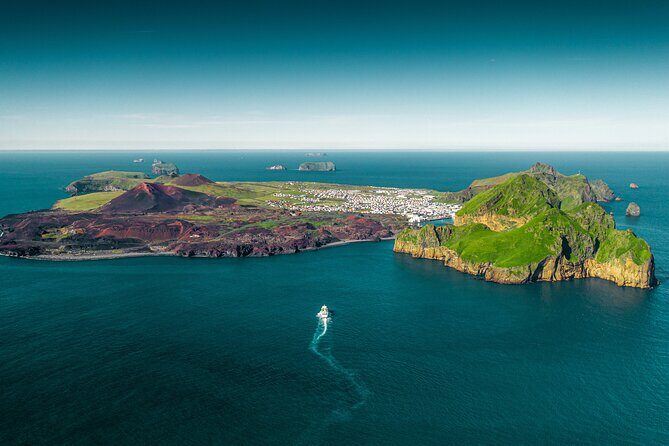 The Best of Vestmannaeyjar with Ebbi - Eldfell and the 1973 eruption you can see