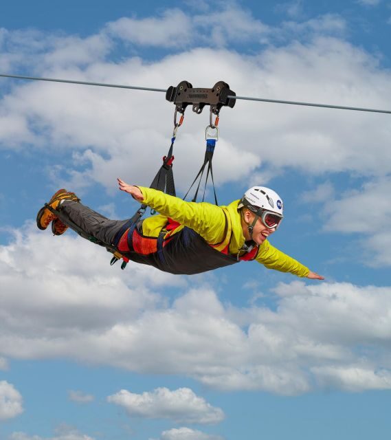 The Falcon : Superman ride with Mega Zipline Iceland - Black Canyon Warm-Up: The Short 500-Meter Hike Before You Fly