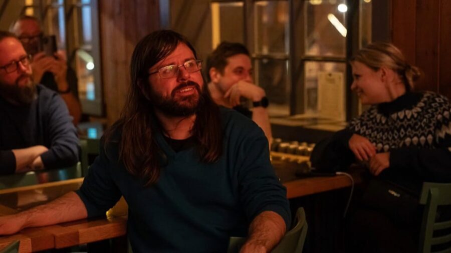 The Icelandic Storyteller - The Pre-Show Drink: A Small Inclusion That Changes the Mood