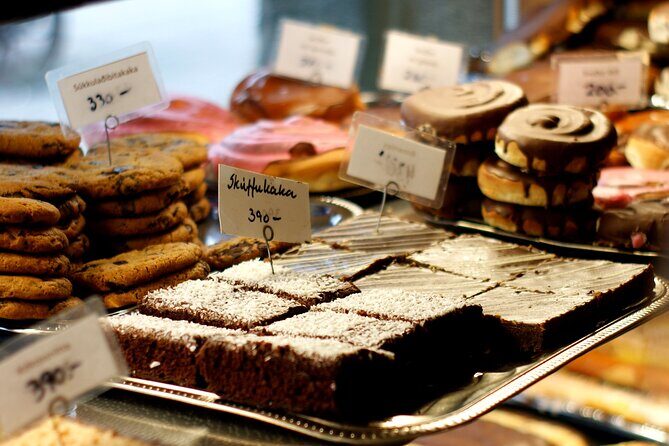 The Icelandic Sweet Tooth Tour - What you’ll eat (and how to plan your afternoon)
