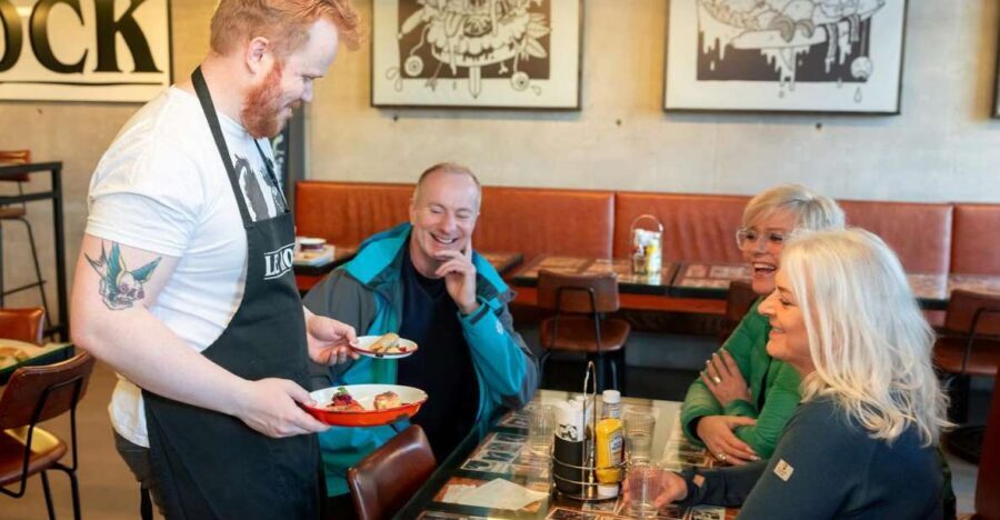 The Reykjavik Christmas Food Tour - How the walking pace shapes the food stops