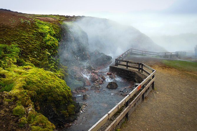 The Silver Circle and Glacier Visit - Hraunfossar lava waterfalls: what you’re actually looking at in 15 minutes