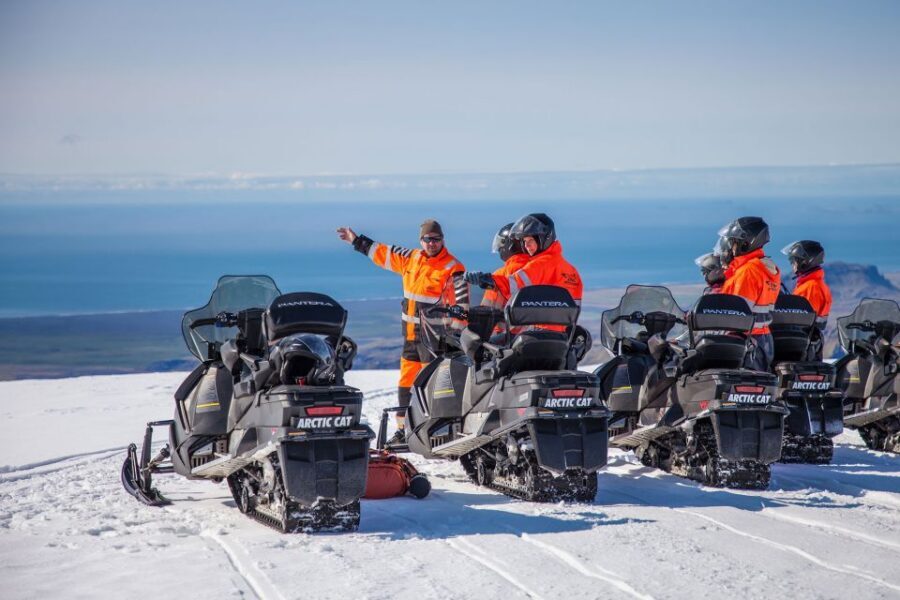 Vik: Mýrdalsjökull Snowmobile Adventure - The 1-hour snowmobile ride: how the guide keeps you safe on crevassed ice