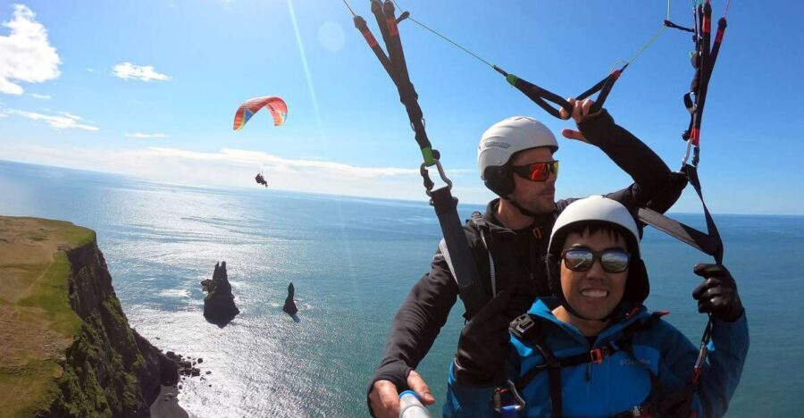 Vík: Paragliding Tandem Flight - Why Vík is such a good place for tandem paragliding