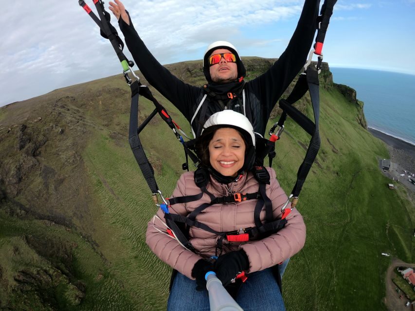 Vík: Paragliding Tandem Flight - What to wear and bring for comfort in cold air
