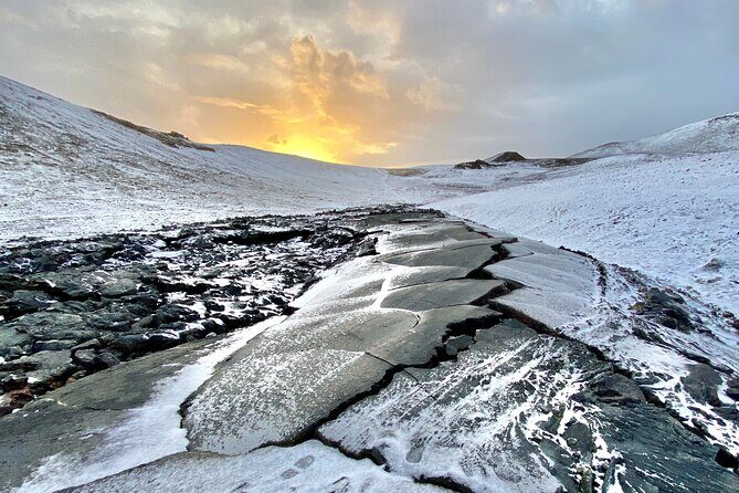 Volcano Eruption Site Hike & Reykjanes Tour from Reykjavik - Lunch and gear: what you’ll wish you packed