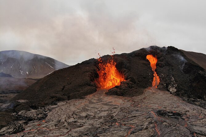 Volcano Hike and Grindavík Visit from Reykjavik - Small group pacing and the reality of long roads
