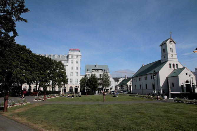 Walking tour of Reykjavik city - Hallgrímskirkja: a landmark without the long wait
